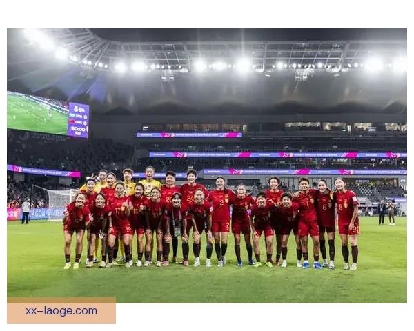 克拉拉在女足赛场表现出色成为焦点引领球队攻防两端持续闪耀